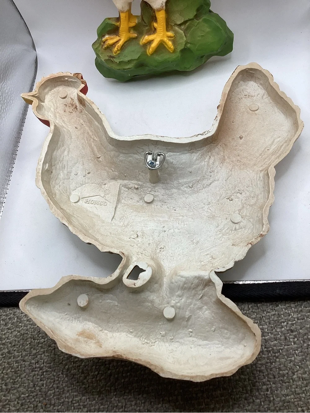 vintage 1970s Homco rooster and hen wall plaques resin